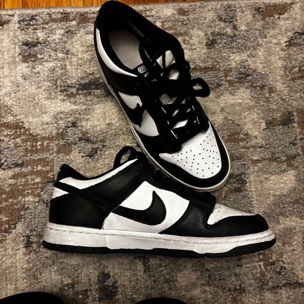 Nike Panda Dunks